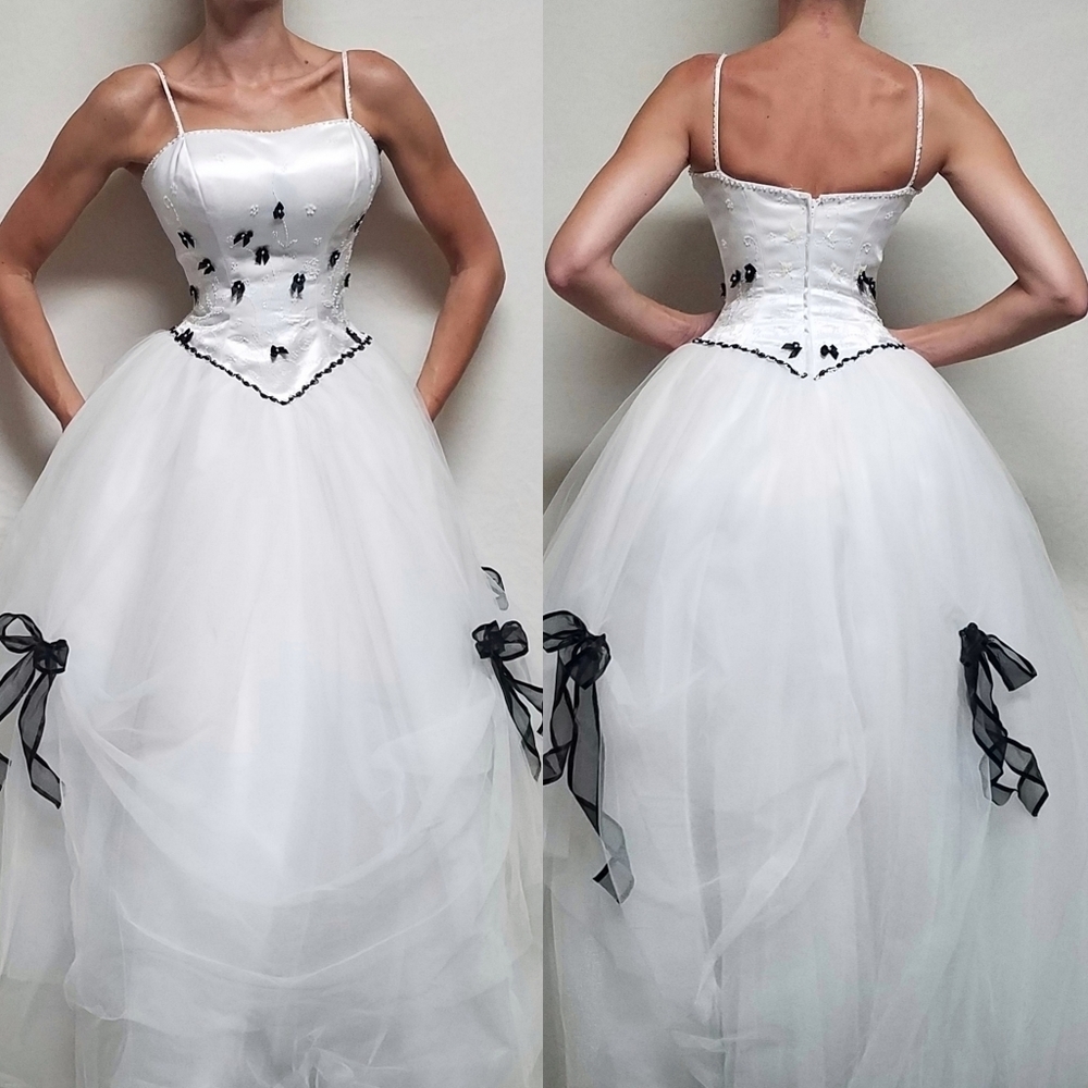 90s Vintage Tiffany Designs White Black Tulle Beaded Bows A-Line Ball Gown 6